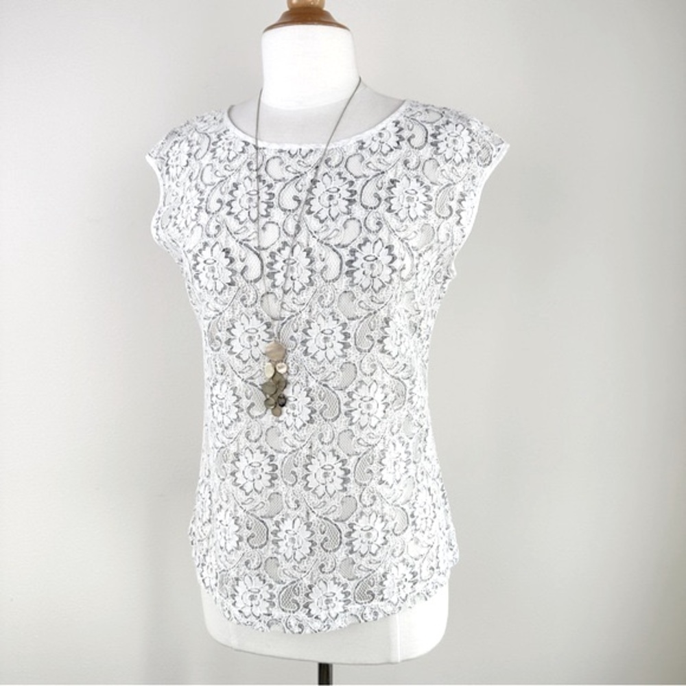 Eddie Bauer Size M Lace Sleeveless Blouse Top